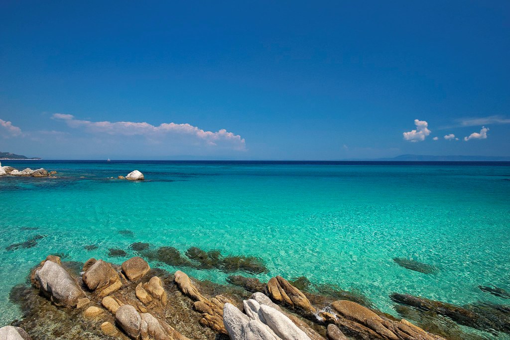 plaja sithonia blue flag